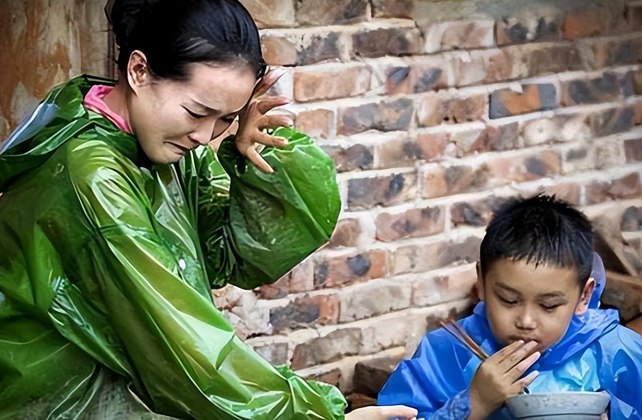 王艳19岁儿子越来越优秀了