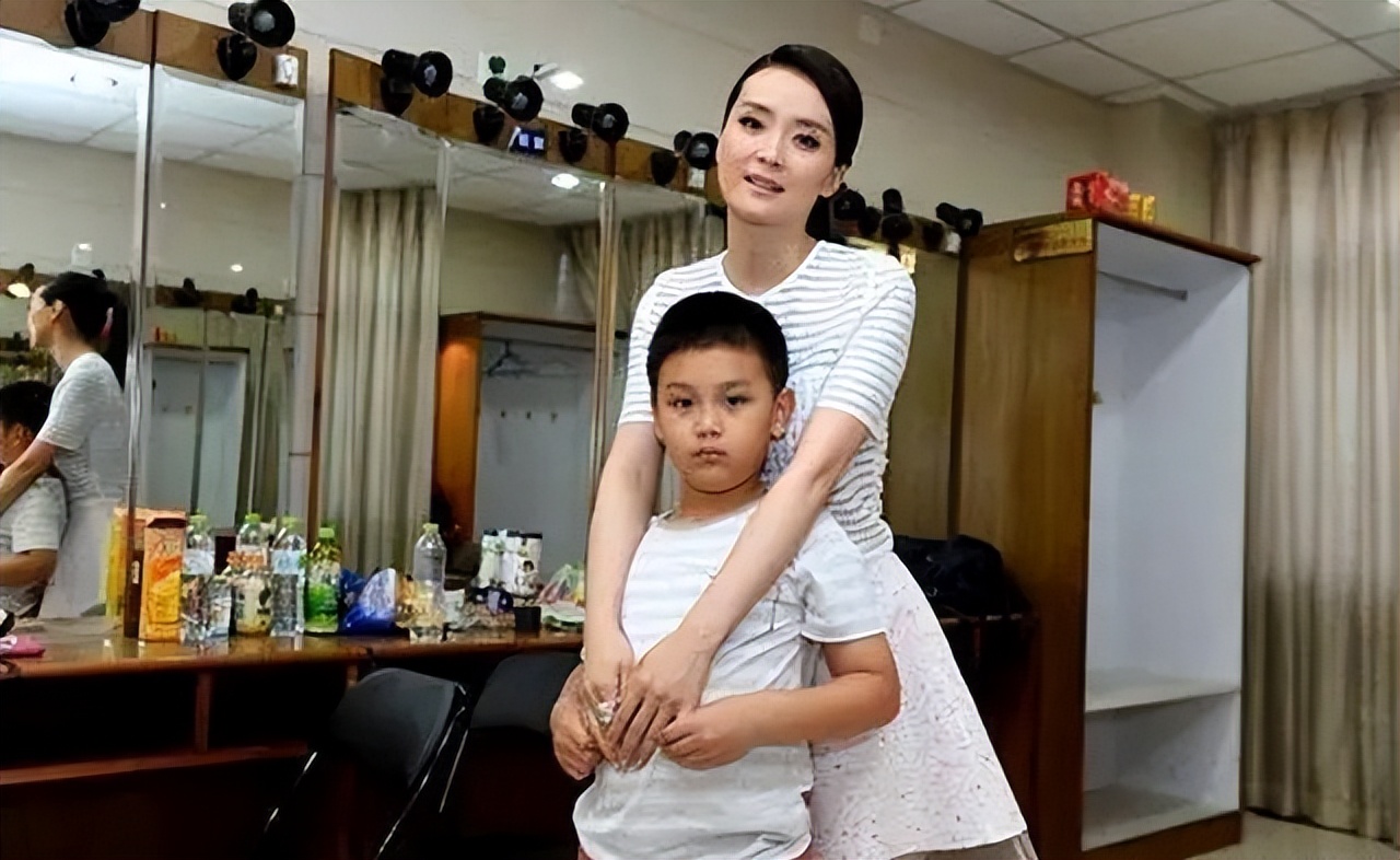 王志才：母亲是郡主，二婚妻子是“晴格格”，豪宅就在紫禁城旁边