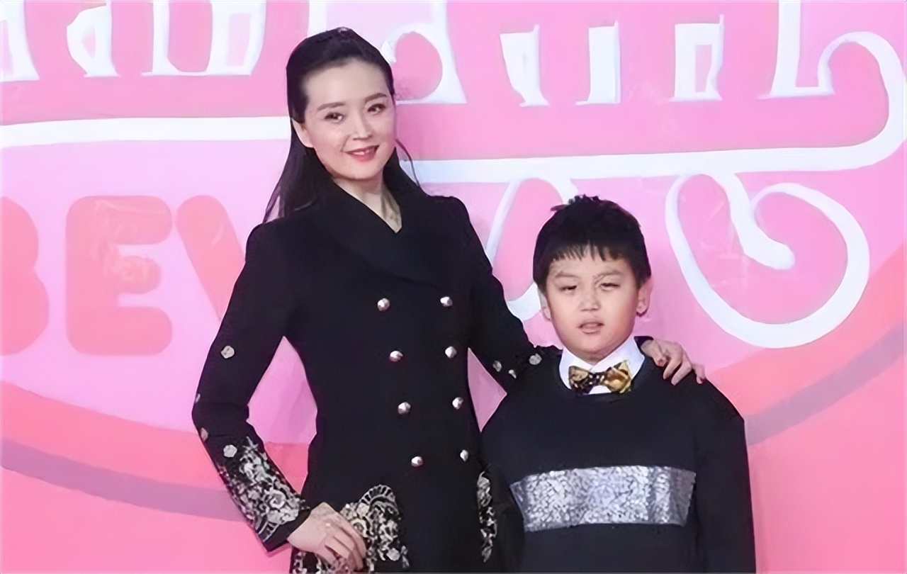 王志才：母亲是郡主，二婚妻子是“晴格格”，豪宅就在紫禁城旁边