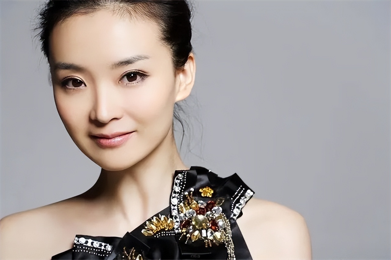 王志才：母亲是郡主，二婚妻子是“晴格格”，豪宅就在紫禁城旁边