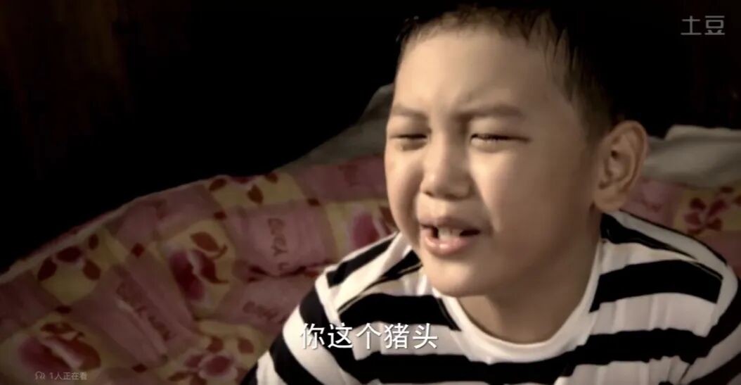 还记得王艳儿子“球球”王泓钦吗？颜值逆袭了？