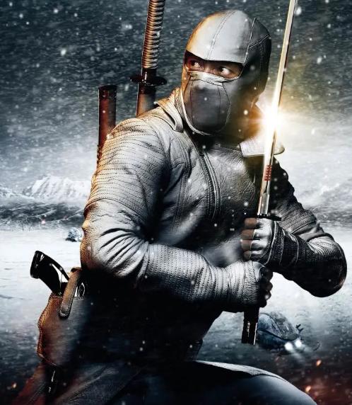 习惯了动作戏的阿德沃尔,这次要跟“眼镜蛇”较量一下了