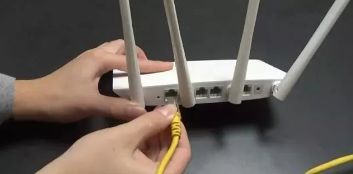 路由器上贴一个创口贴，网速提升好几倍！一年能帮家里省不少钱！