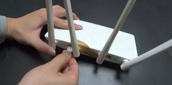 路由器上贴一个创口贴，网速提升好几倍！一年能帮家里省不少钱！