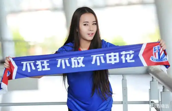 他俩当年在申花两翼齐飞，如今全都面临没球踢，一个年龄32一个31