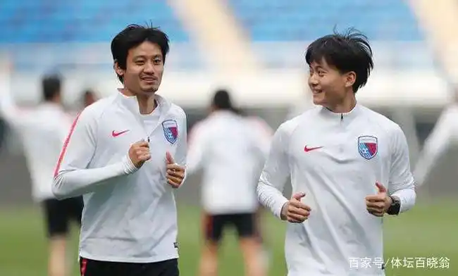 他俩当年在申花两翼齐飞，如今全都面临没球踢，一个年龄32一个31