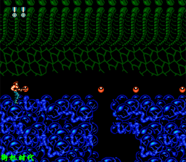 《魂斗罗》三十年后才搞懂F弹是什么玩意，关键时候能派上大用场