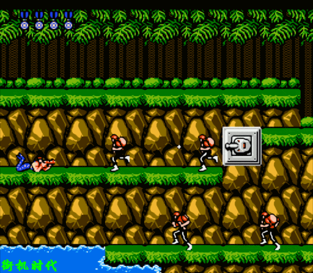 《魂斗罗》三十年后才搞懂F弹是什么玩意，关键时候能派上大用场