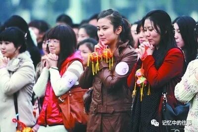 【今日七夕】七月七日七夕情,祝福送给天下人,年年岁岁手相牵,朝朝暮暮共白头!