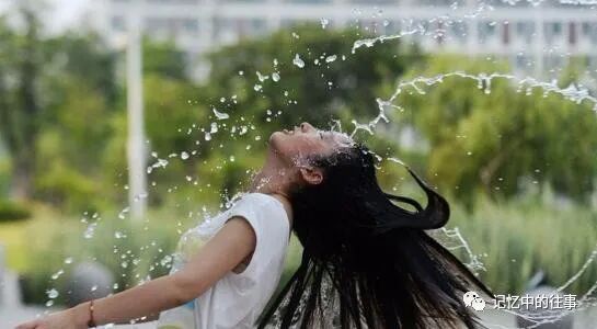 【今日七夕】七月七日七夕情,祝福送给天下人,年年岁岁手相牵,朝朝暮暮共白头!