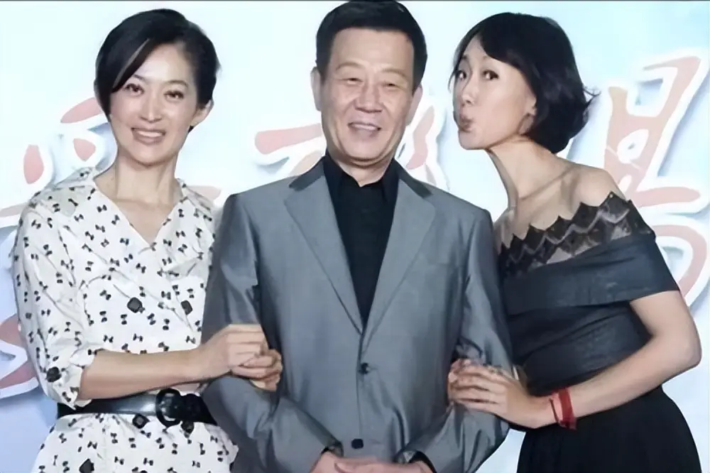 寇世勋坐拥双妻，39岁儿子未婚生女不结婚，可怜等两年的孩子妈