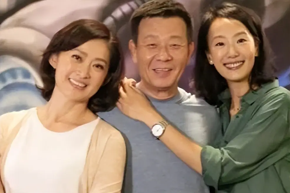 寇世勋坐拥双妻，39岁儿子未婚生女不结婚，可怜等两年的孩子妈