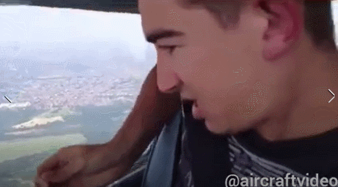 机长大大,请勿高空拍照!