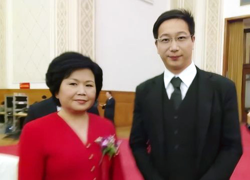 《新闻联播》前主播邢质斌：与初恋丈夫相爱一生