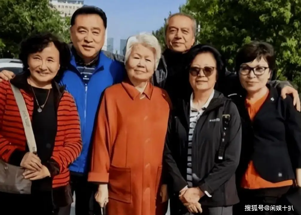 央视著名主持邢质斌：扎根央视35年零失误，退休后近况如何？