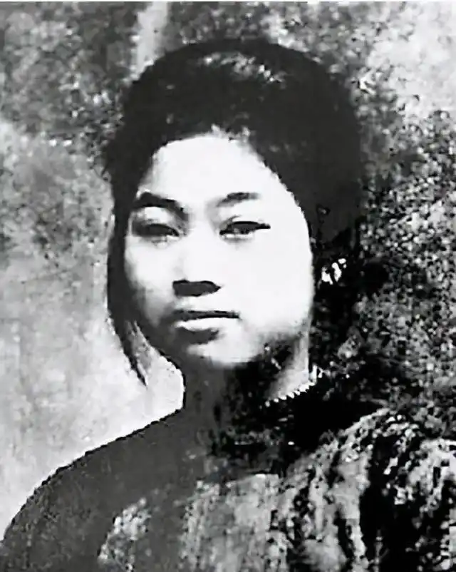 他曾担任副总理,60岁被撤职,69岁被永远开除党籍,73岁恢复名誉