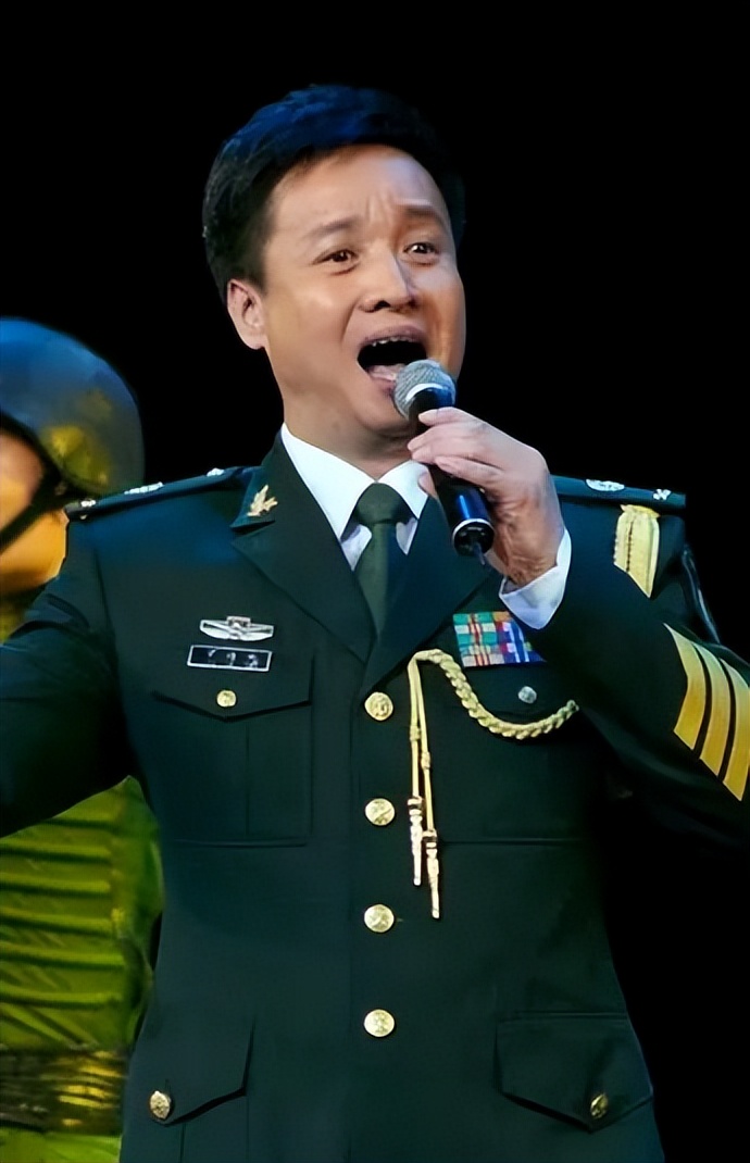 天南地北山西人丨阎维文平遥唱“小白杨”，五十五载军旅情归故里