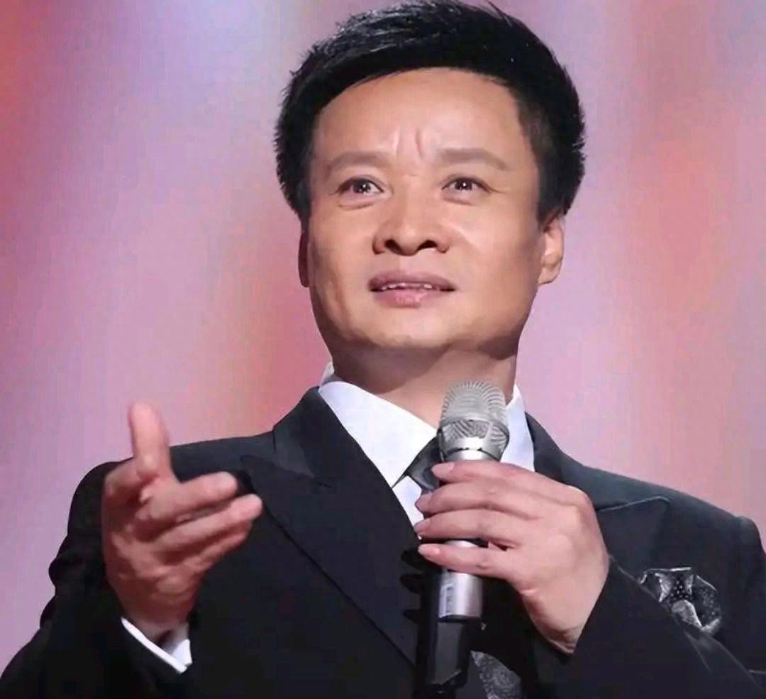 官媒亲自点名，68岁阎维文暴露真实处境，李双江一个字都没说错