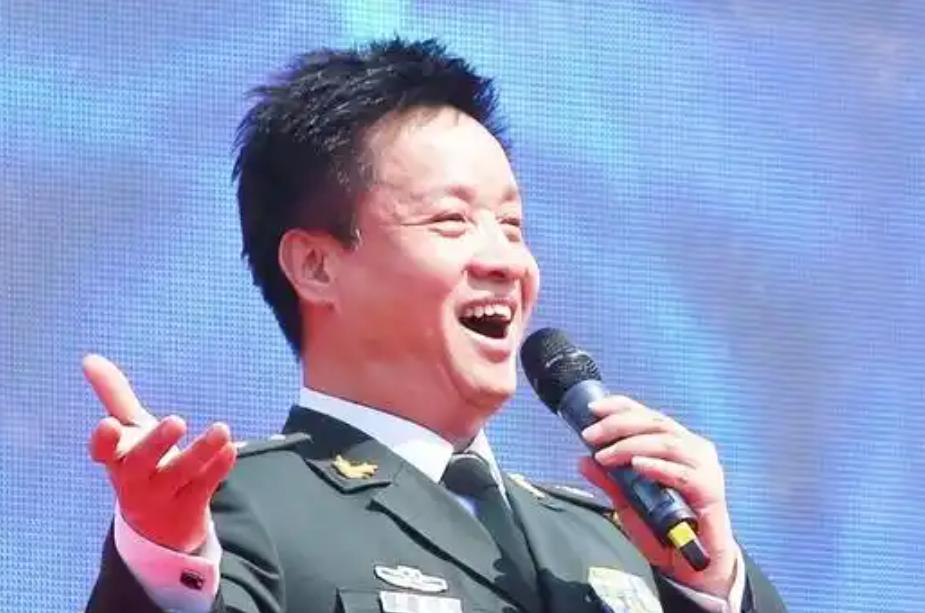 为艺术献身55年，陪妻子抗癌36年，67岁还在唱的阎维文是真男人