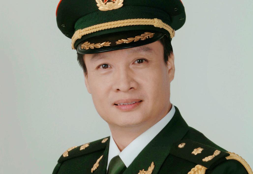 为艺术献身55年，陪妻子抗癌36年，67岁还在唱的阎维文是真男人