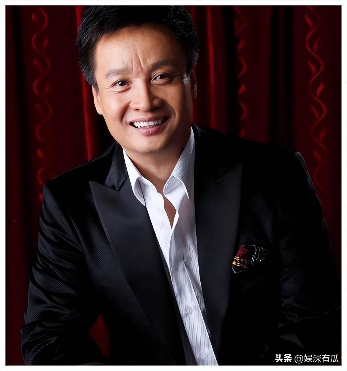 “人民歌唱家”阎维文：对爱妻一见钟情，陪妻子抗癌36年不离不弃