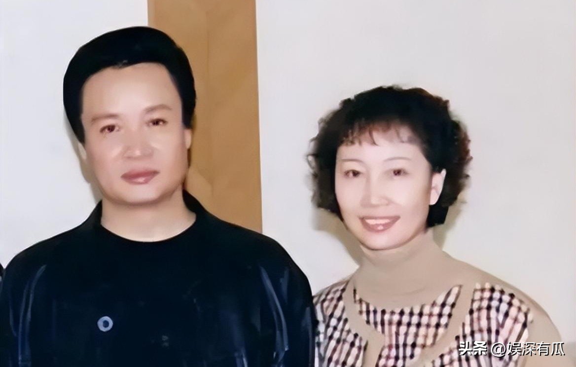 “人民歌唱家”阎维文：对爱妻一见钟情，陪妻子抗癌36年不离不弃