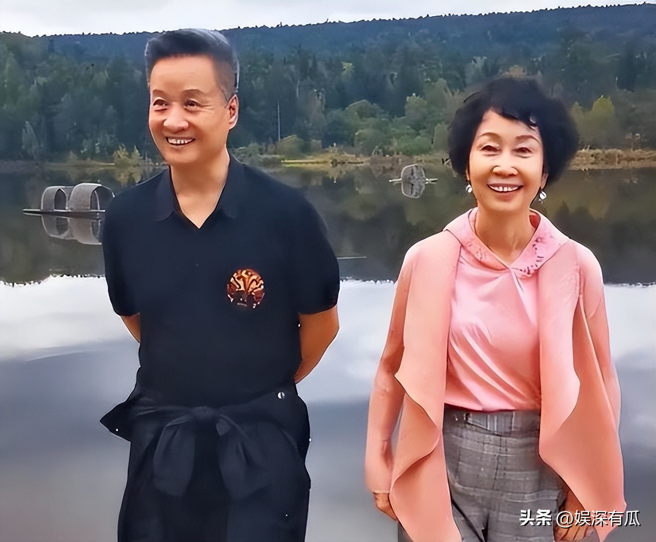 “人民歌唱家”阎维文：对爱妻一见钟情，陪妻子抗癌36年不离不弃