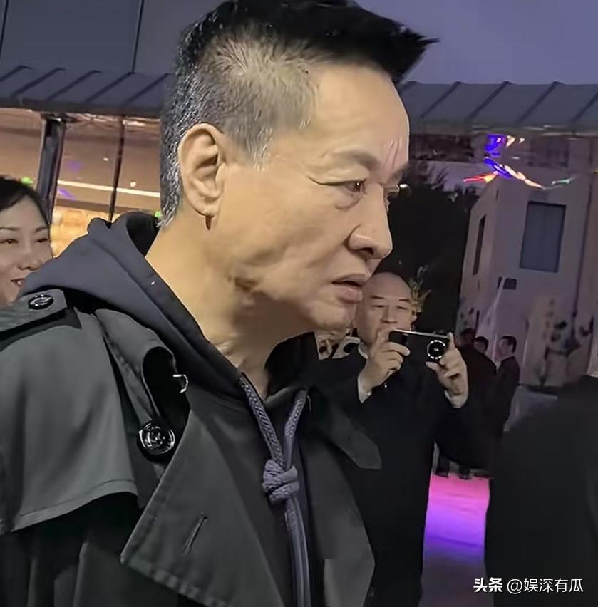 “人民歌唱家”阎维文：对爱妻一见钟情，陪妻子抗癌36年不离不弃