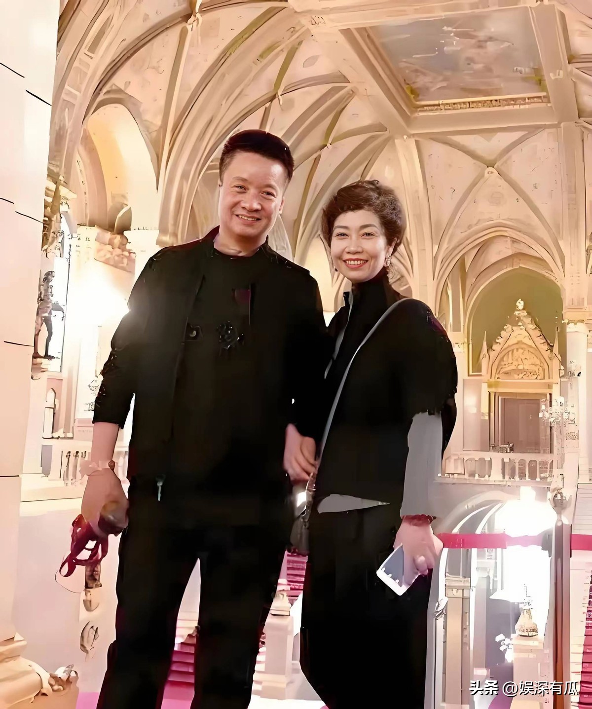 “人民歌唱家”阎维文：对爱妻一见钟情，陪妻子抗癌36年不离不弃