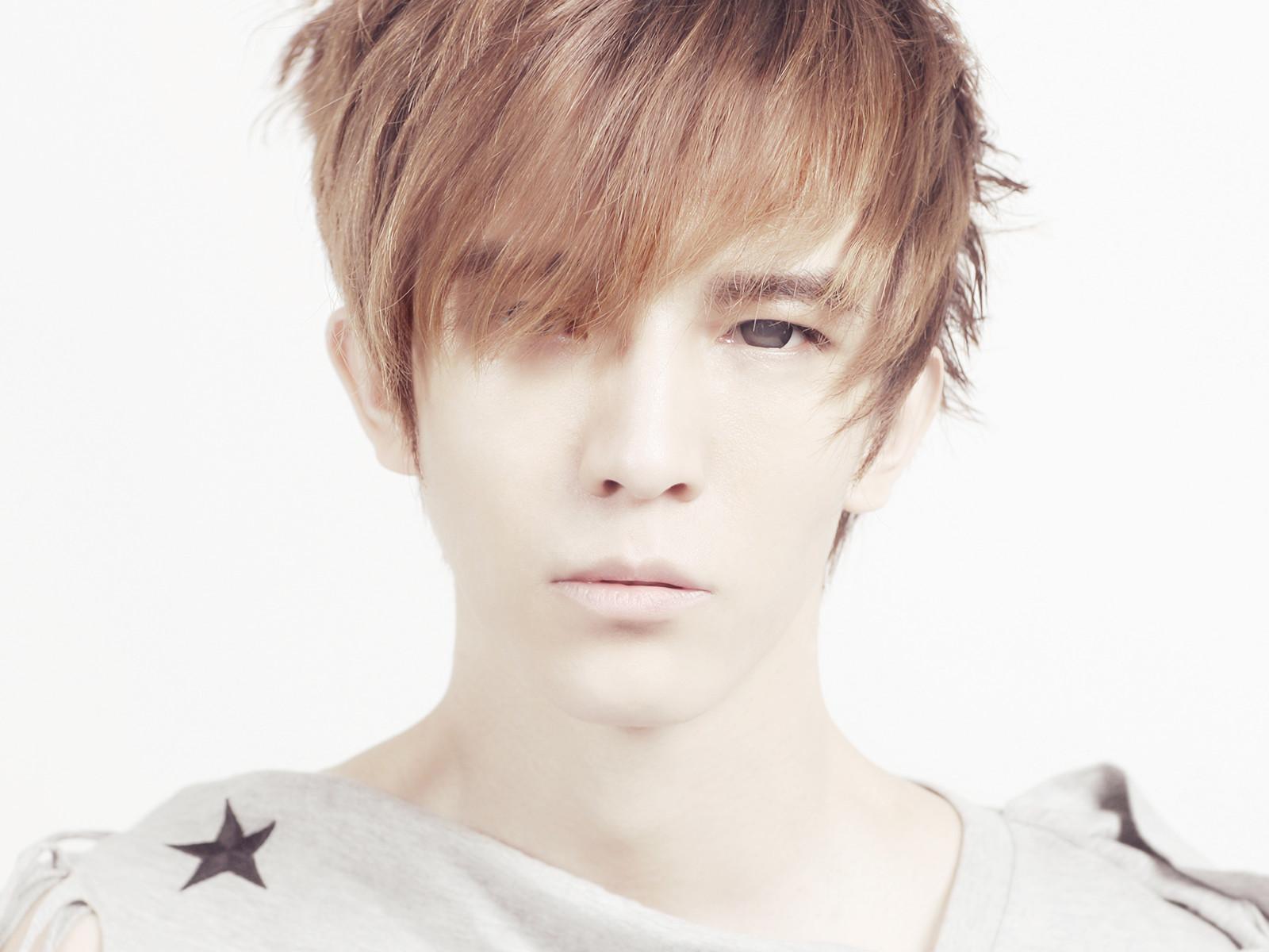 娃娃脸适合什么发型男生（适合娃娃脸男士的九款发型）