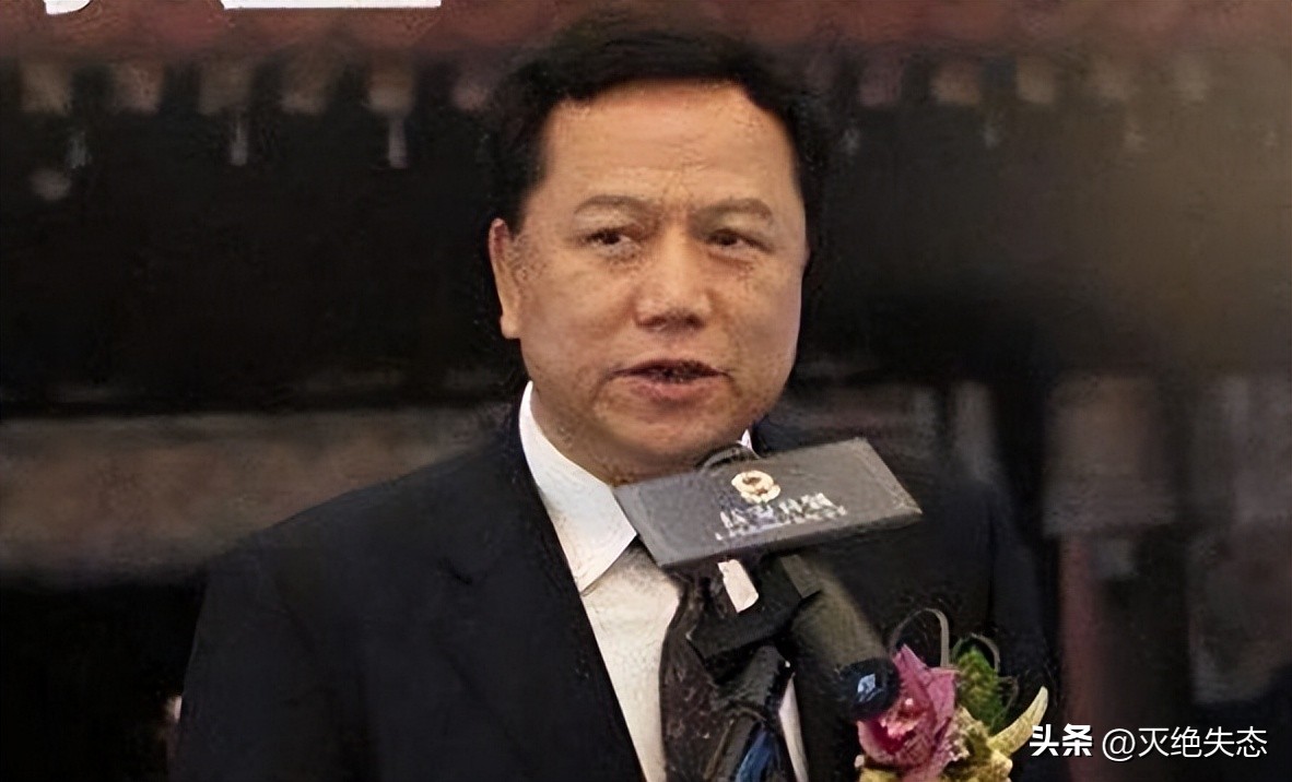 丈夫王志才失联7年,王艳丢失的面子,这次竟被19岁儿子找了回来