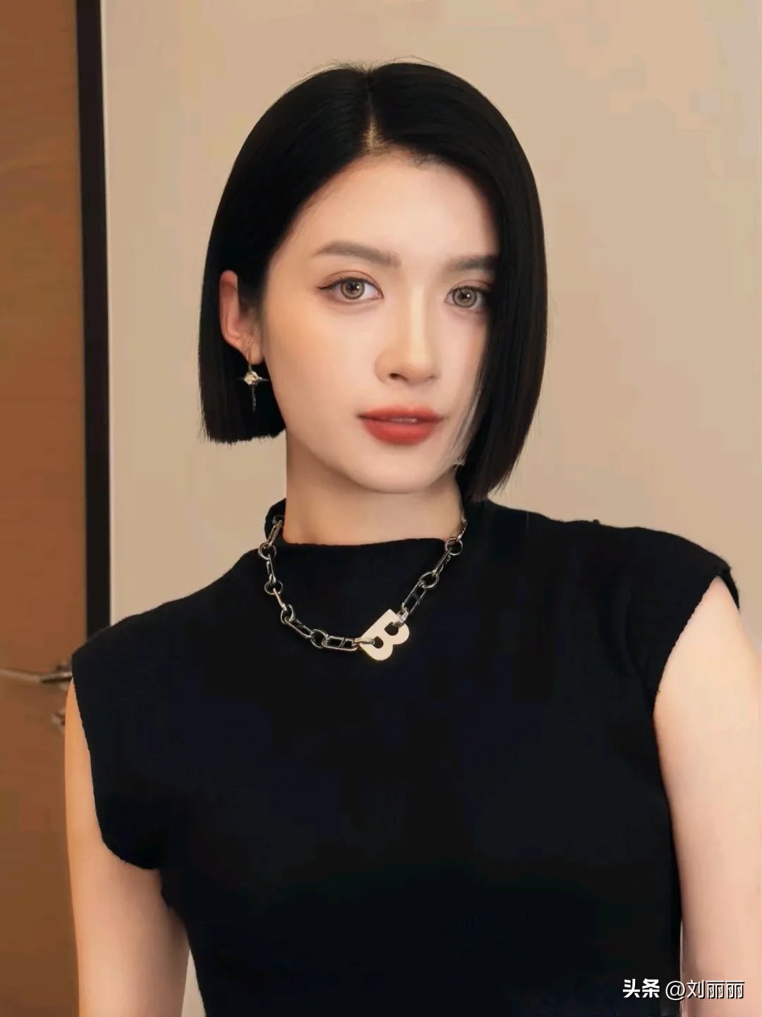 发型剪来剪去,忘不了的还是波波头,瘦脸时尚很百变