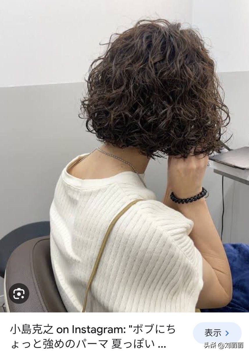 复古回潮与摩登重塑：法式羊毛卷波波头的风格美学