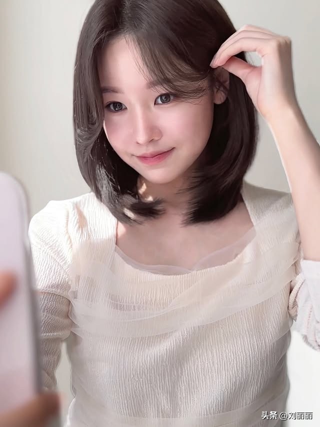 2025韩系短发封神指南｜精灵短发层次波波头，选对秒变氛围感美女