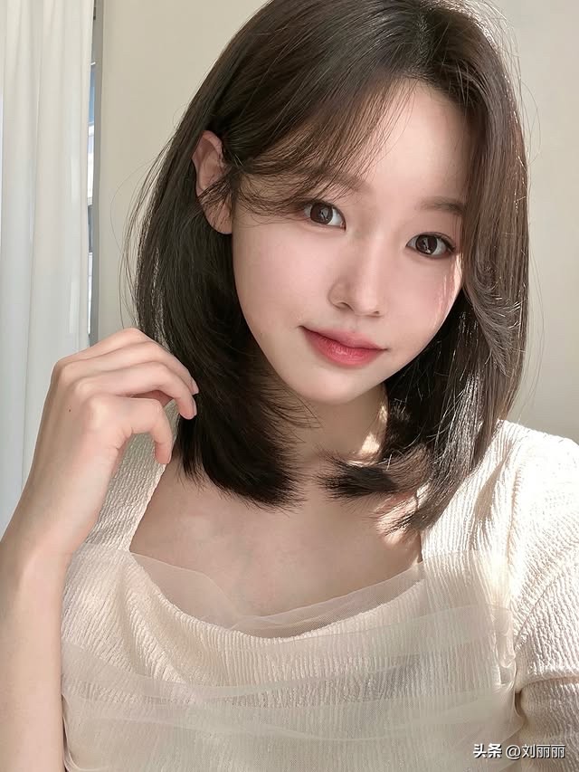 2025韩系短发封神指南｜精灵短发层次波波头，选对秒变氛围感美女