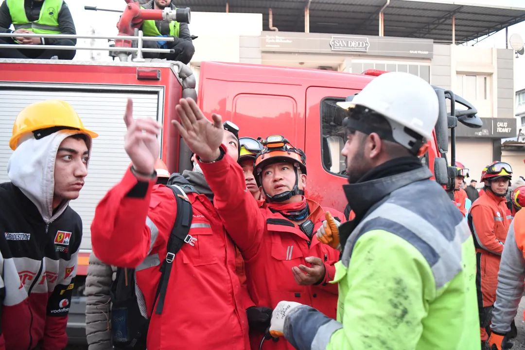 媒体聚焦丨北京市消防救援总队特勤支队:看见“全能”消防员