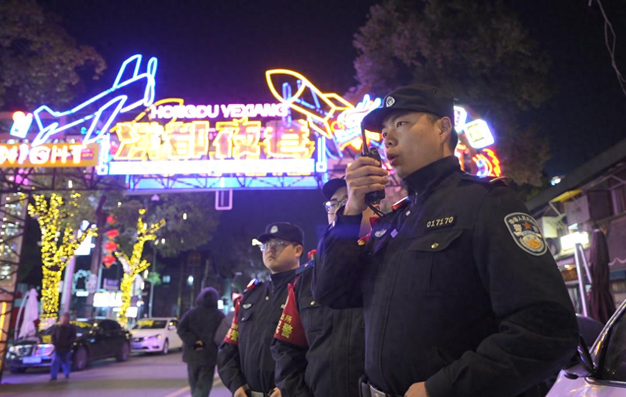 派出所警务前移,守护“洪都夜巷”烟火气!南昌市公安局青云谱分局洪都派出所织密社会治安防控网