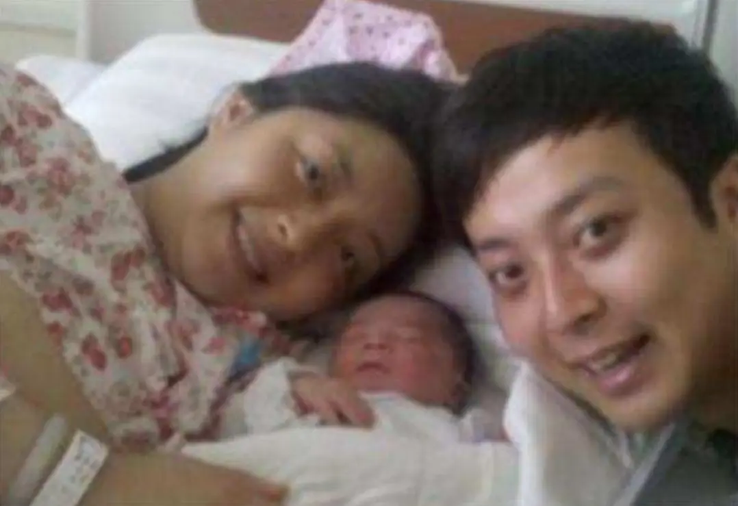 主持人佟瑶:2015年不幸溺亡,7年过去,她丈夫和女儿怎么样了?