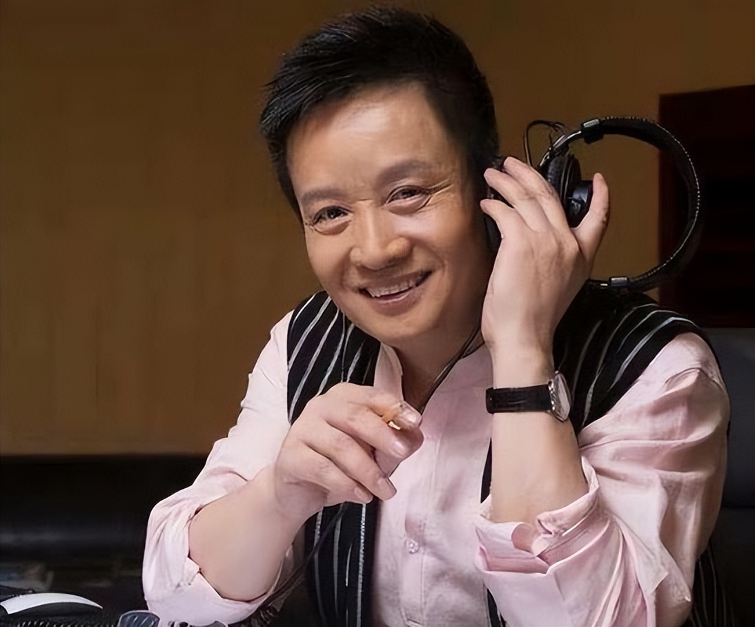 阎维文现状：曾在春晚出尽风头，如今没资格露脸，导演选人惹争议