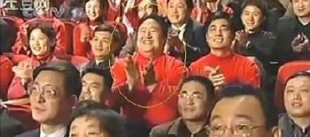 央视春晚“笑脸哥”：三十年前，我生活环境比“大衣哥”还差