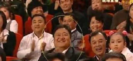 央视春晚“笑脸哥”：三十年前，我生活环境比“大衣哥”还差