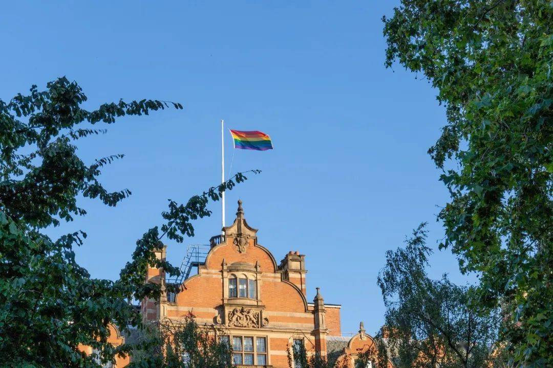 危险！能否用智能AI写论文？可能性后果是什么？