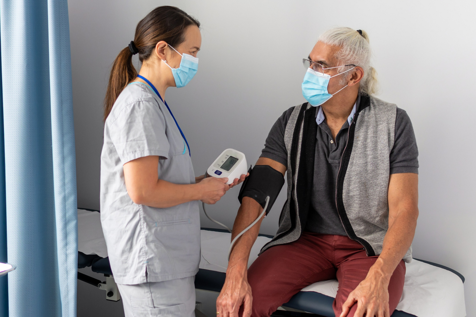 医生提醒：慢阻肺不管怎么治，最后都逃不过气短加重？