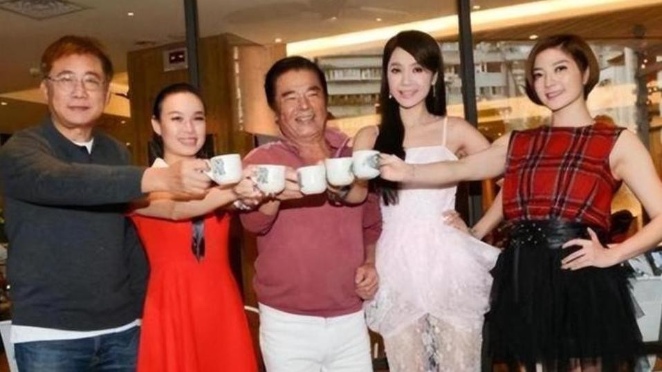 “影帝”雷洪，令人大开眼界的情史，属实是意想不到