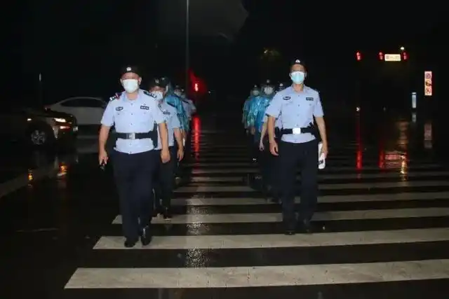 「夏季治安打击整治“百日行动”」推进夏季治安打击整治，山东公安在行动