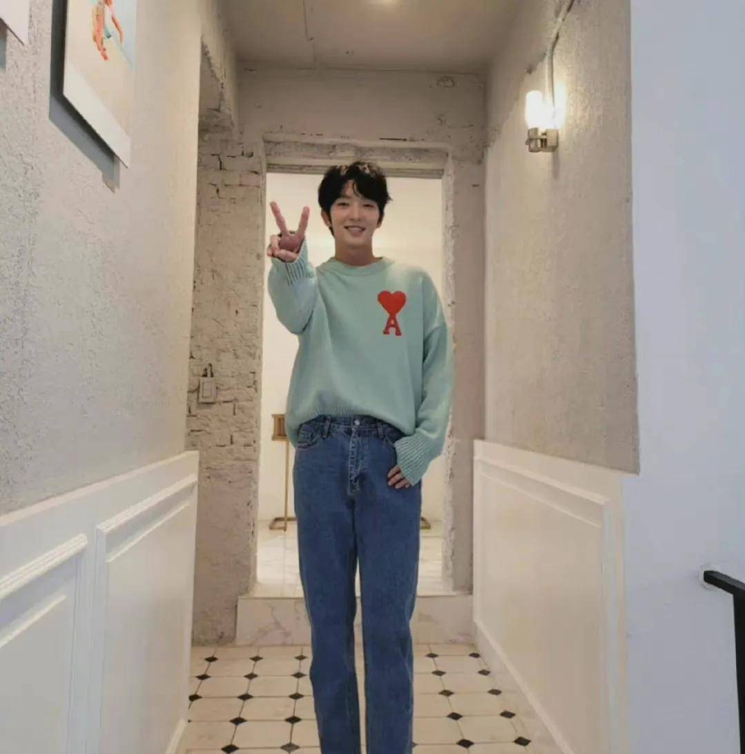 8位男星男生女相，有的越来越娇俏，有的成油腻大叔，长发遭人嫌