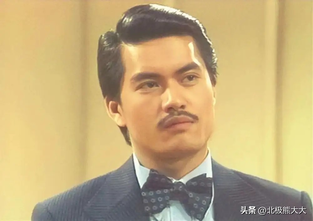 “夫凭妻贵”吕良伟:三婚娶贵州富婆一飞冲天,至少能少奋斗50年