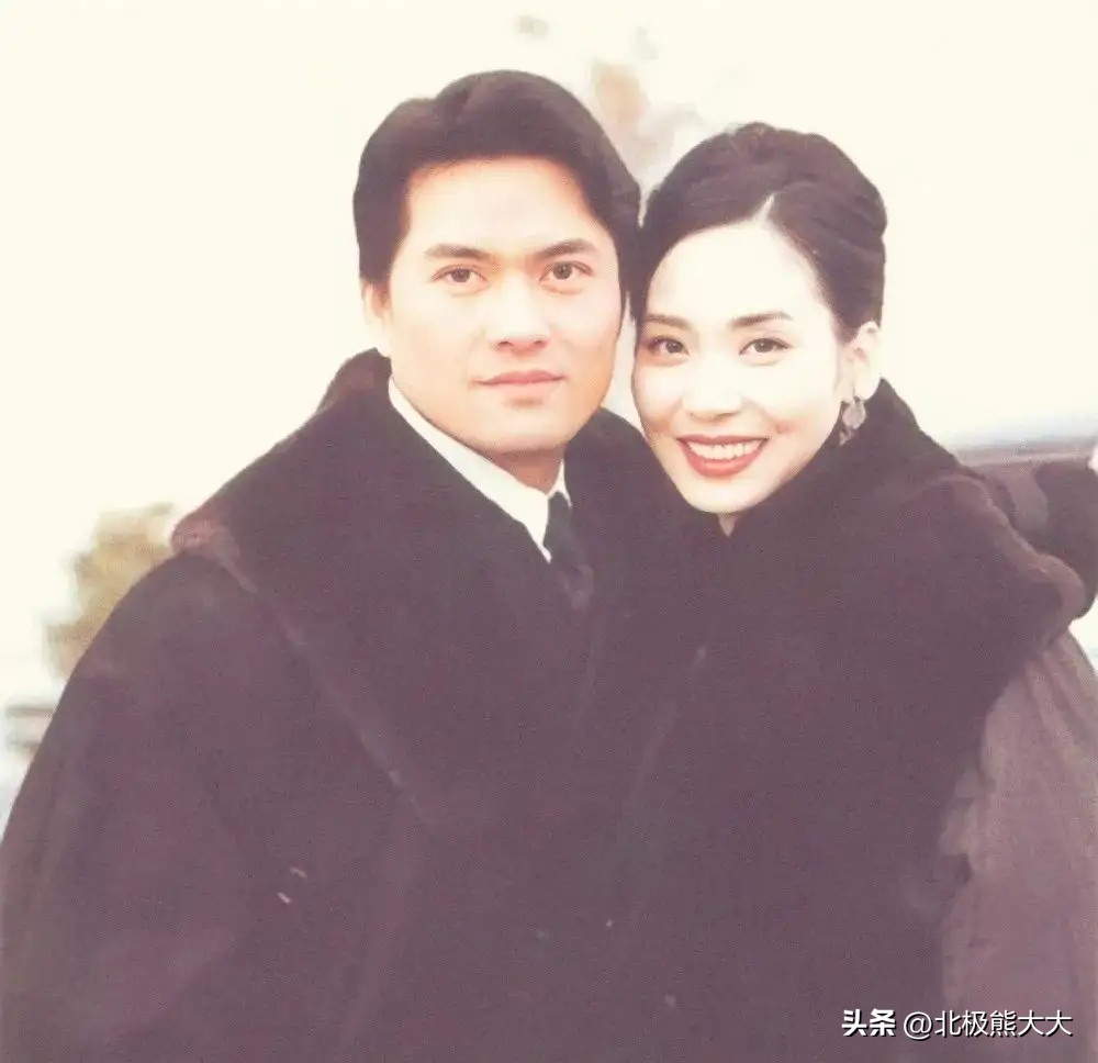 “夫凭妻贵”吕良伟:三婚娶贵州富婆一飞冲天,至少能少奋斗50年
