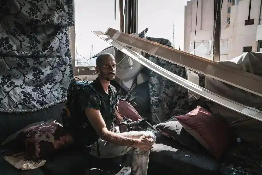 深夜特讯！法记者在乌遭袭身亡，马克龙发声，罕见措辞意外印证俄罗斯指控，引爆国际舆论