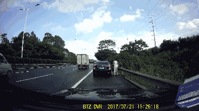 佛山司机小心！新碰瓷现身高速路，男子被强行转走万元！